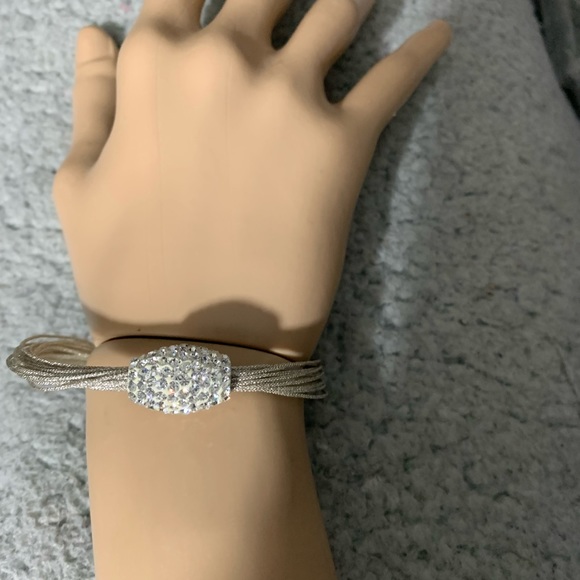 Woman’s Beautiful sterling silver sparkle sliding bead bracelet.Pre-owned. - Picture 12 of 12